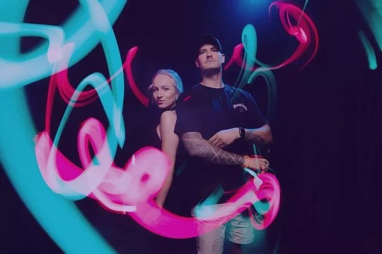 light painting photobooth fotoautomata szelfig&eacute;p selfie interakt&iacute;v fot&oacute; kreat&iacute;v f&eacute;ny wow-&eacute;lm&eacute;ny rendezv&eacute;ny exp&oacute; c&eacute;ges esem&eacute;ny &eacute;lm&eacute;ny k&ouml;z&ouml;ss&eacute;gi sz&oacute;rakoz&aacute;s vizu&aacute;lis